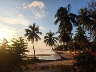 Last Hammock Beach Resort - Baan Khai - 1