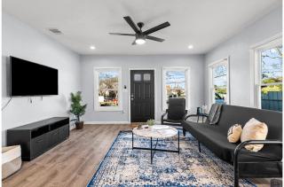 Inviting 4BR2.5BA Downtown Home with Ample Space - San Antonio - 4