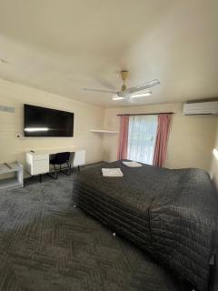 The Park Motel - Charters Towers - 9