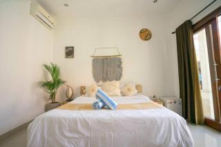Villa Madalena 4BR Family Villa w Pool Walk to best Beach & Cafe - Canggu - 2