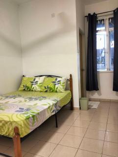 SinggahSana Homestay Pasir Mas - 5