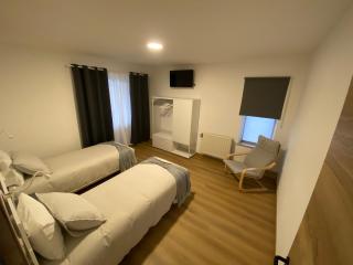 1-D012 Superbe appartement spacieux avec balcon extérieur - Charleroi - 3