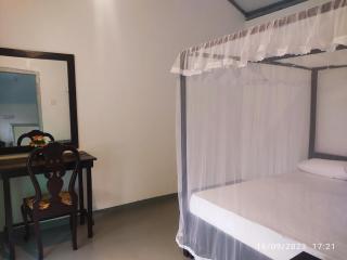 Green House, Upstairs Apartment - 3