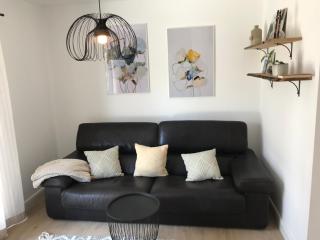 Schöne 1,5 Zimmer Wohnung mit Aussenterrasse, Nice small 1,5 room flat with an outside terrace - Weichs - 2