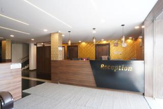 Hotel Blue Petals - Shamshabad - 6