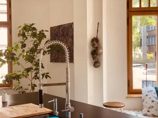 Georgian Guest Rooms - Basel - 1