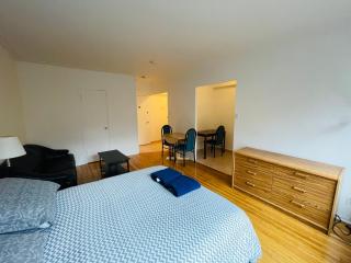Stylish Montreal Apartment: Comfortable Stay in the Golden Square Mile - Montréal - 3