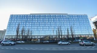 Prymasa Tysiąclecia 83A Free Garage by Perfect Apart - 3