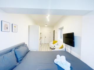 Cosy Studio Apartment 13min to Central London - Londra - 6