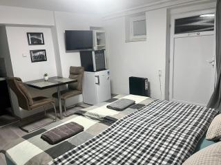 Apartmánek Patricie room with kitchenette suitable for 2 adults and 2 children - Mikulov - 6