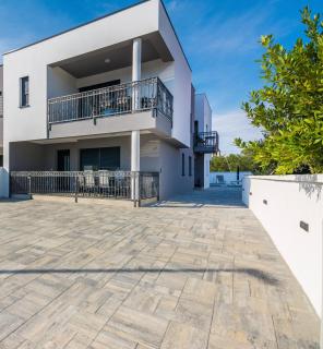 Apartments Spanic Haus mit Pool - Vir - 4