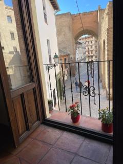 Sleep in historic Puerta Elvira - Granada - 9