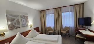 Hotel Garni Vierjahreszeiten - Bad Staffelstein - 5