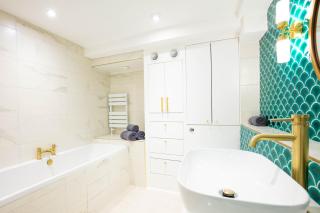 Hidden Retreat with Steam room, KING bed near tube - Londra - 1