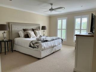 HighGrove Lodge, Luxury Hunter Valley House with Views, Solar-heated Pool, Space - Millfield - 5