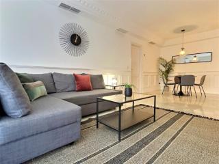 Harbour Heaven 2 Bed, 2 Bath Apartment Steps from Puerto Banus Marina and Beach - Marbella - 9