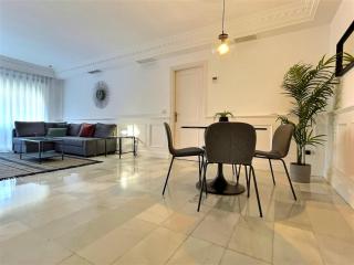 Harbour Heaven 2 Bed, 2 Bath Apartment Steps from Puerto Banus Marina and Beach - Marbella - 6