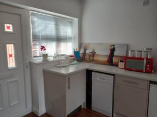 Colchester Town, modern, detached, guest house - Colchester - 9