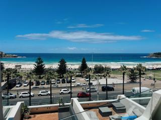 Bondi Beach Waves 2 Beachfront Apartment - Sydney - 5