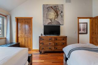 Parkland301 Sunlit 2,000 ft² Penthouse with Mtn View - 6