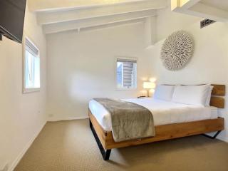 Vaucluse Chalet, alpine-getaways - 6