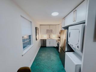 Dreami Stays East Nashville - 2BR Retreat with Cozy Patio and Mini Golf - 2