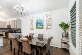 Spacious long stay family home in Kingwood/Humble - 6