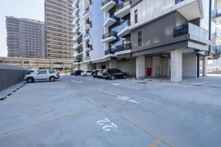 Studio-205 V2 Tower,Dubai Sport City - Dubai - 2
