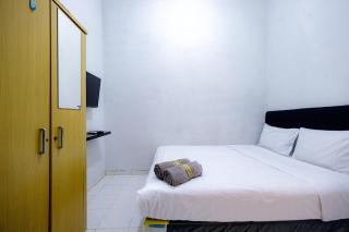 Marcello Residence Siwalankerto near Petra University Surabaya Mitra RedDoorz - Surabaya - 6
