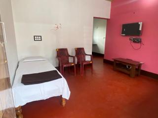 RASHI Homestay & Service apartment - Chikmagalur - 6