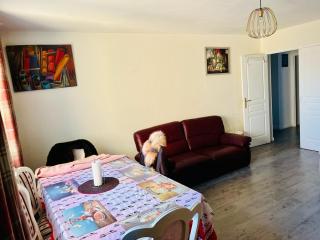 Booking - Clichy - 1