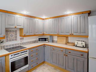 3 Bed in Niton Undercliff IC125 - Niton - 9