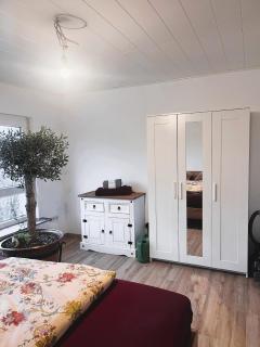 Frisch renovierte Ferienwohnung in ruhiger Lage - Braunfels - 3