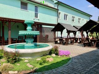 HOTEL ZELENÝ DVOR - 1
