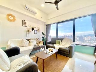 Tropicana 218 Macalister #Top Floor #WideAngleViews #InfinityPool #Georgetown #8pax #3BR 2bath #2Queen 4Single #Near island hospital #Quality well maintained #Private host - George Town - 8