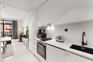 Cozy Studio in Beverly Residence, JVC by Suiteable - Dubai - 5
