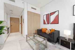 Cozy Studio in Beverly Residence, JVC by Suiteable - Dubai - 9