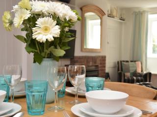 2 Bed in Charmouth DC077 - Charmouth - 3