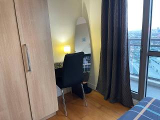 Homey 1BR Acqua Livingstone with Netflix, Pool & Gym - 8
