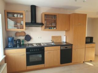 Neumühler Hof- Ferienwohnung "Thomas" 3 Zimmer,3 Bäder mit Dusche, kostenfreie Parkplätze vor dem Haus - Schwerin - 5