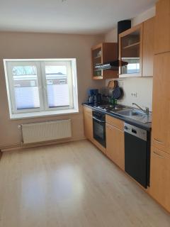 Neumühler Hof- Ferienwohnung "Thomas" 3 Zimmer,3 Bäder mit Dusche, kostenfreie Parkplätze vor dem Haus - Schwerin - 4