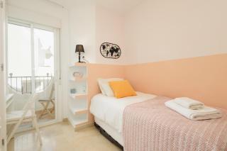 Front line beach townhouse with sea views and south facing, in Costabella, Marbella - Marbella - 5