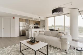 Tysons Corner 2br w fire pit steps to mall WDC-813 - - 7