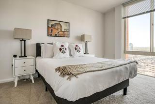 Tysons Corner 2br w pool fire pit nr mall WDC-810 - - 1