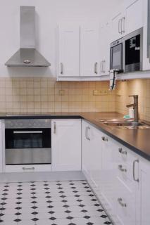 NEW! Mucha 3BDR Flat in HEART of the City Center - 2