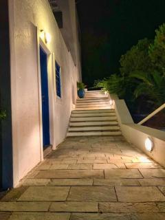 Verros Suite: Private Suite in Unique Pool Villa - 7