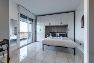 Cosenz Charme Apartment - Milan - 9