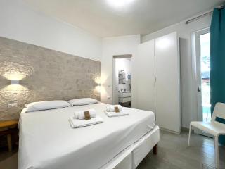 Angolo Mare Apartments & Rooms - 4