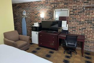Travelodge by Wyndham Airport Platte City - Platte City - 4