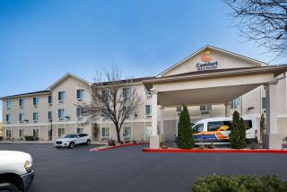 Comfort Inn & Suites Airport Convention Center - 9